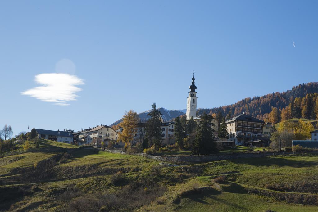 Hotel Bellavista Ftan Buitenkant foto